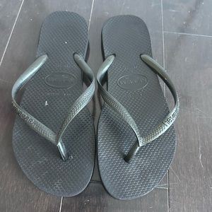Havianas slim women’s black flip flop